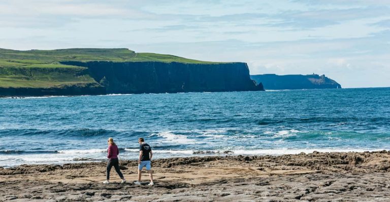 From Galway: Aran Islands & Cliffs of Moher Full-Day Trip